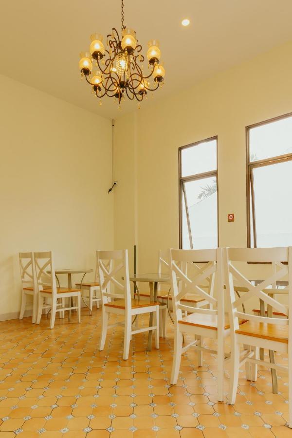 Urbanest Inn House Slipi 자카르타 외부 사진