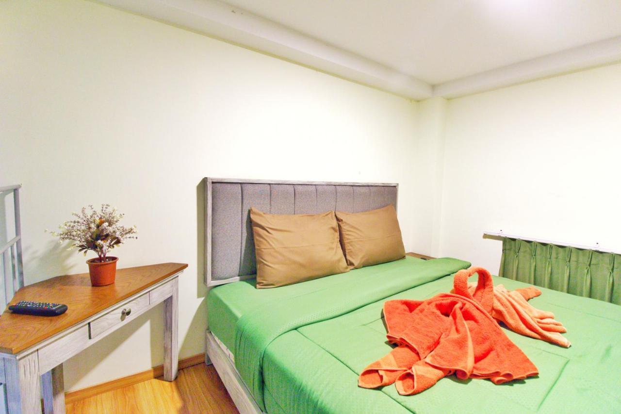 Urbanest Inn House Slipi 자카르타 객실 사진