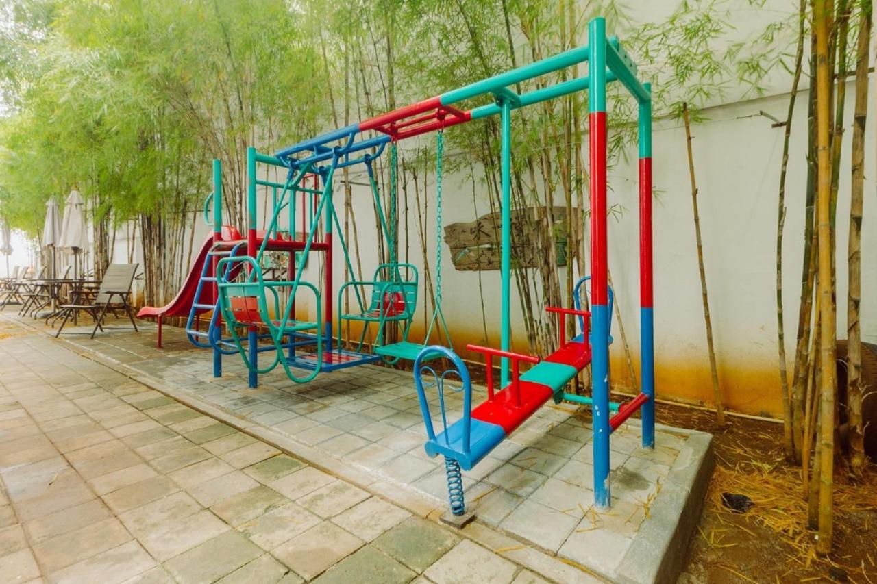 Urbanest Inn House Slipi 자카르타 외부 사진