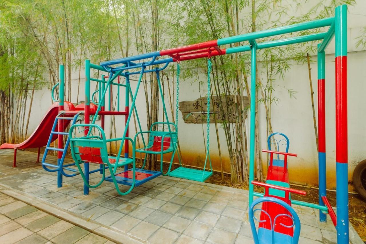 Urbanest Inn House Slipi 자카르타 외부 사진