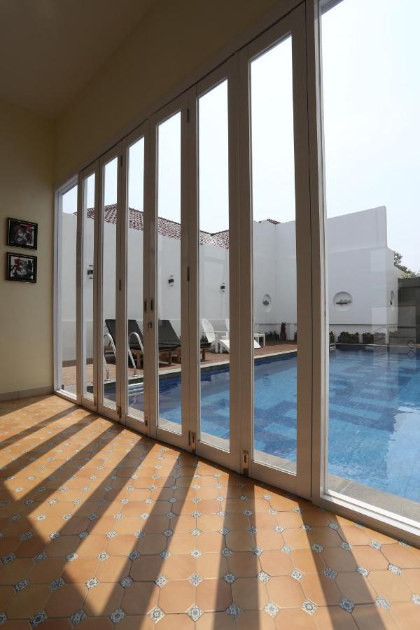 Urbanest Inn House Slipi 자카르타 외부 사진